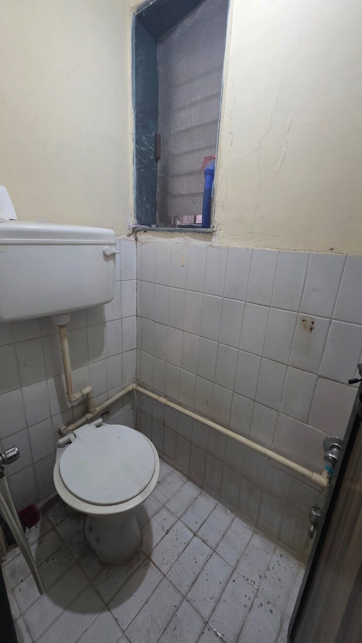 Bathroom, shirish-apartment 1 Bedroom 508 Sq.Ft. Apartment In Vasant Vihar Thane 9617219