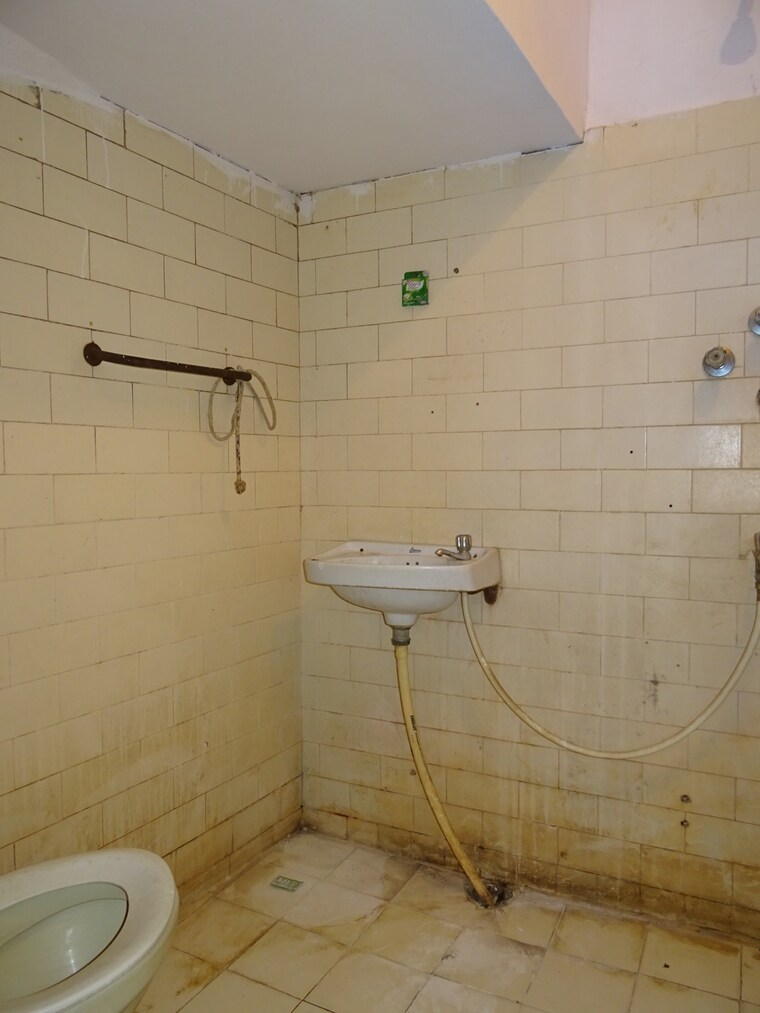 Bathroom, ganga nagar 1 Bedroom 700 Sq.Ft. Independent House In Ganga Nagar Bangalore 9617240