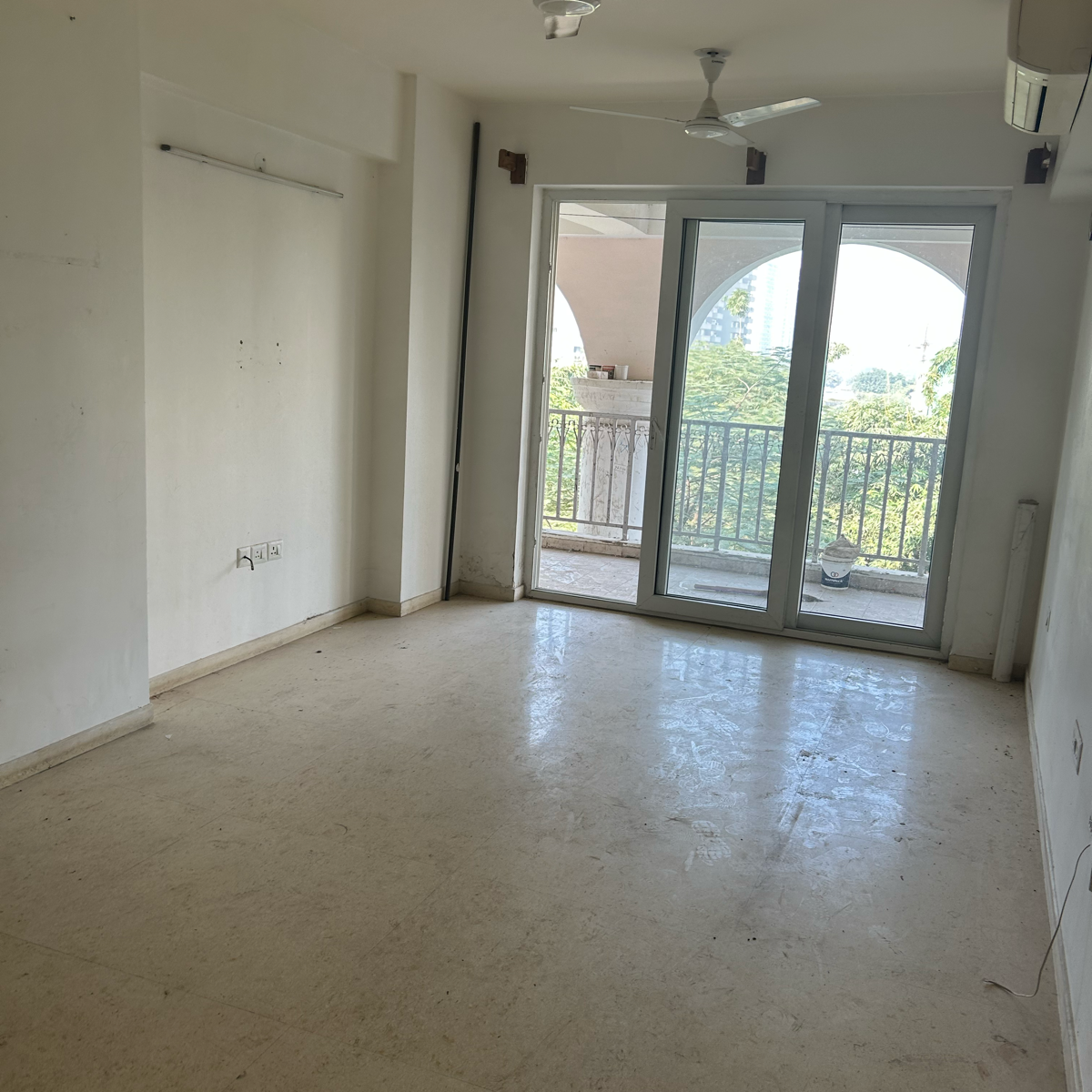 3 BHK Apartment For Rent in DLF The Skycourt