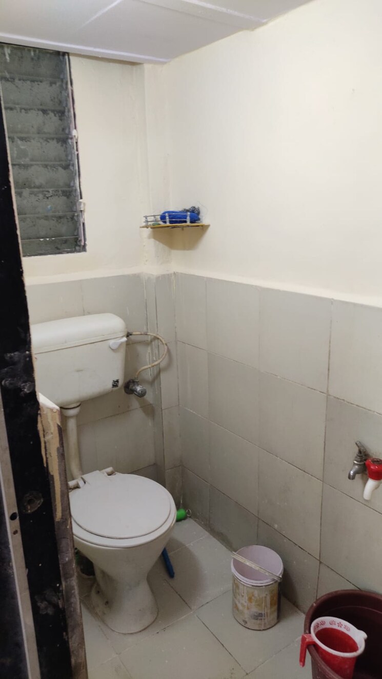 Bathroom, ashirwad-chs-andheri-east 1 RK 300 Sq.Ft. Apartment In Andheri East Mumbai 9617276