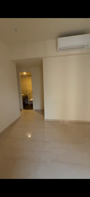 Room in 2 BHK Apartment at Lodha Sterling, Kolshet Road – for Sale