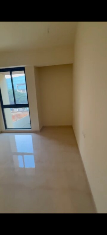 Room in 2 BHK Apartment at Lodha Sterling, Kolshet Road – for Sale