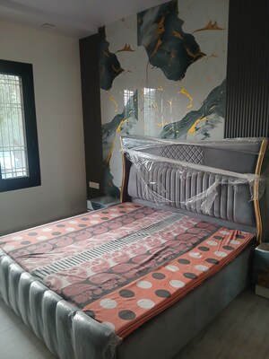 Room in 4 BHK Builder Floor at Sector 15 – for Rent