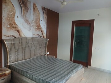 Bedroom in 4 BHK Builder Floor at Sector 15 – for Rent