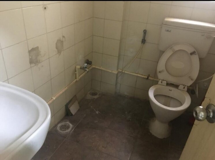 Bathroom, infantry road Commercial Office Space 1200 Sq.Ft. In Infantry Road Bangalore 9617302