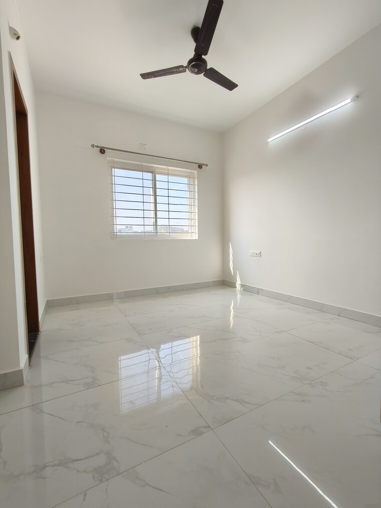Room, halasuru 2 Bedroom 1050 Sq.Ft. Apartment In Halasuru Bangalore 9617309