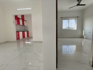 Room in 2 BHK Apartment at Halasuru – for Rent