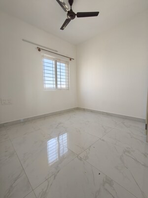Room in 2 BHK Apartment at Halasuru – for Rent