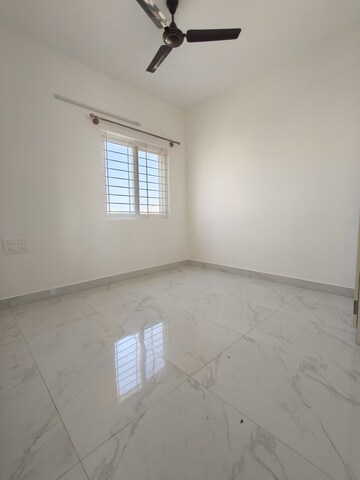 Room in 2 BHK Apartment at Halasuru – for Rent