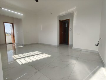 Room in 2 BHK Apartment at Halasuru – for Rent