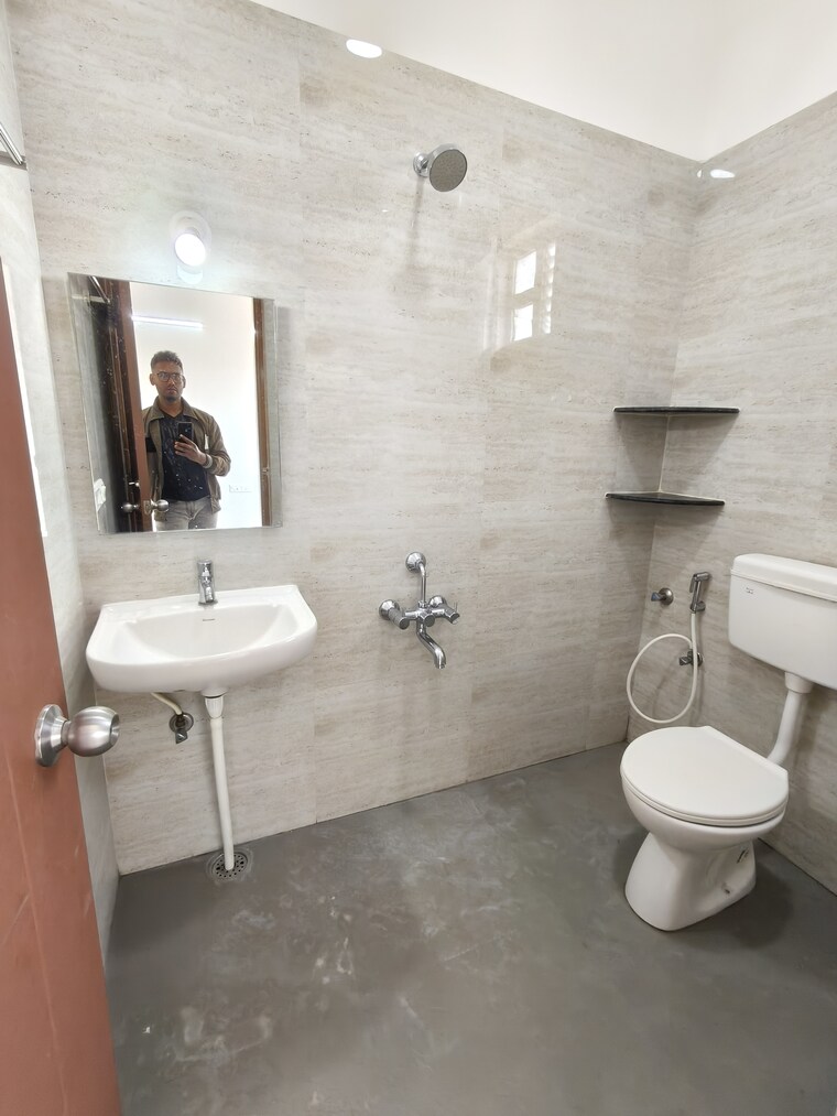 Bathroom, halasuru 2 Bedroom 1050 Sq.Ft. Apartment In Halasuru Bangalore 9617309