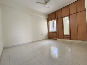 Room in 3 BHK Apartment at Kodihalli – for Rent
