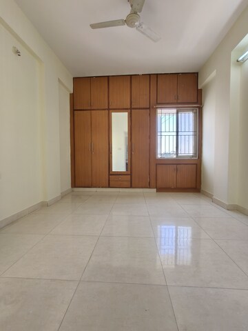 Room in 3 BHK Apartment at Kodihalli – for Rent