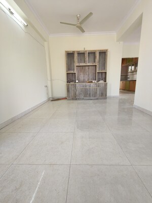 Room in 3 BHK Apartment at Kodihalli – for Rent