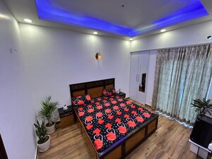 Bedroom in 3 BHK Builder Floor at Tulip Mall, Sector 46 – for Rent