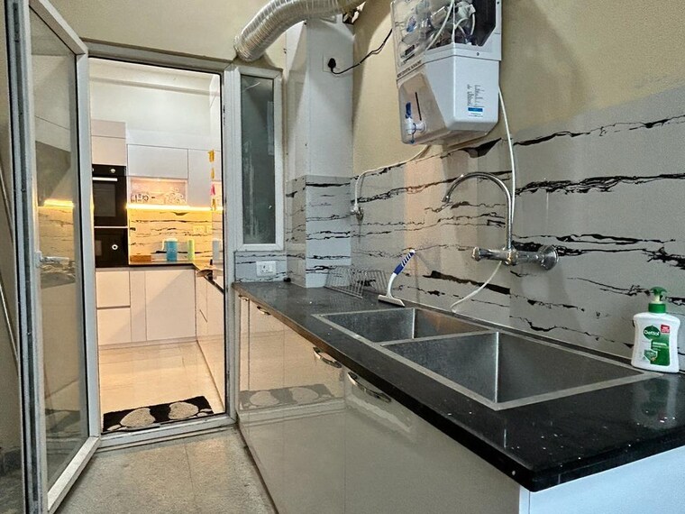 Kitchen, tulip-mall 3 Bedroom 162 Sq.Mt. Builder Floor In Sector 46 Noida 9617314