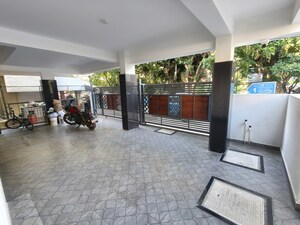 Parking in 1 BHK Builder Floor at Jeevan Bima Nagar – for Rent