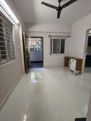 Room in 1 BHK Builder Floor at Jeevan Bima Nagar – for Rent