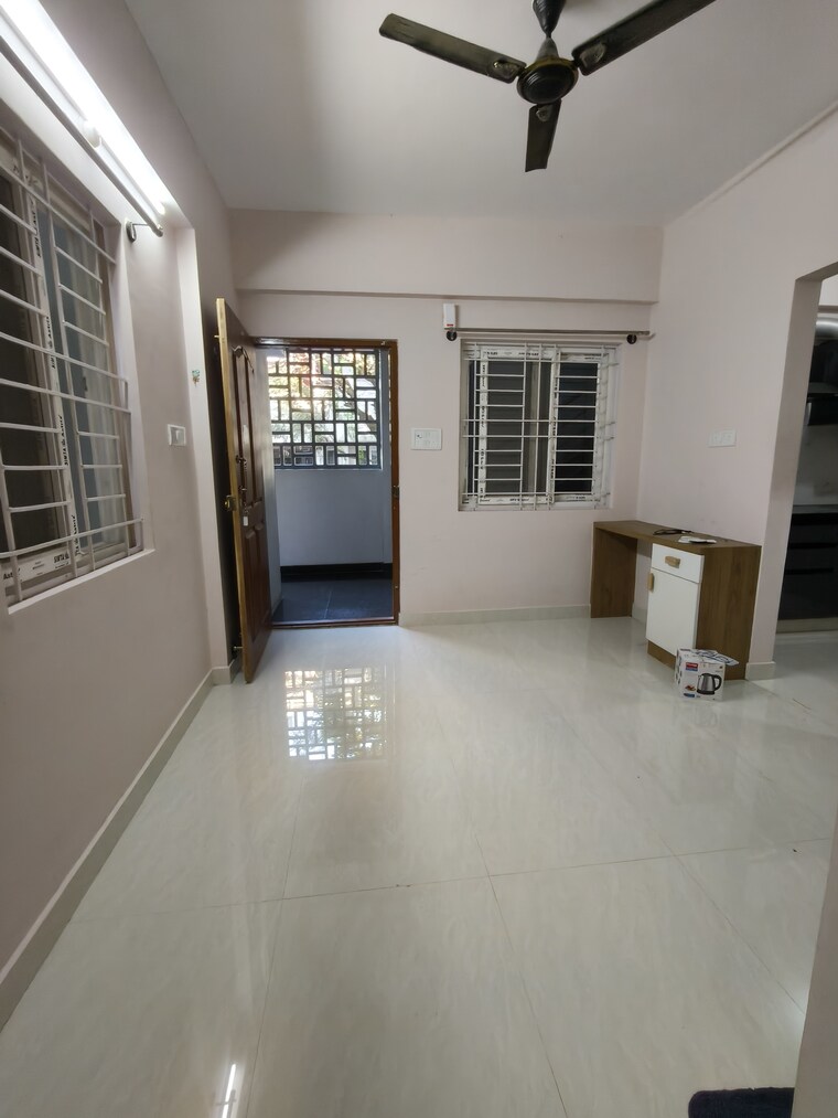Room, jeevan bima nagar 1 Bedroom 580 Sq.Ft. Builder Floor In Jeevan Bima Nagar Bangalore 9617315