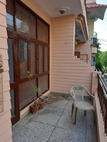 Balcony in 6+ BHK Villa at RWA Apartments Sector 116, Sector 116 – for Rent