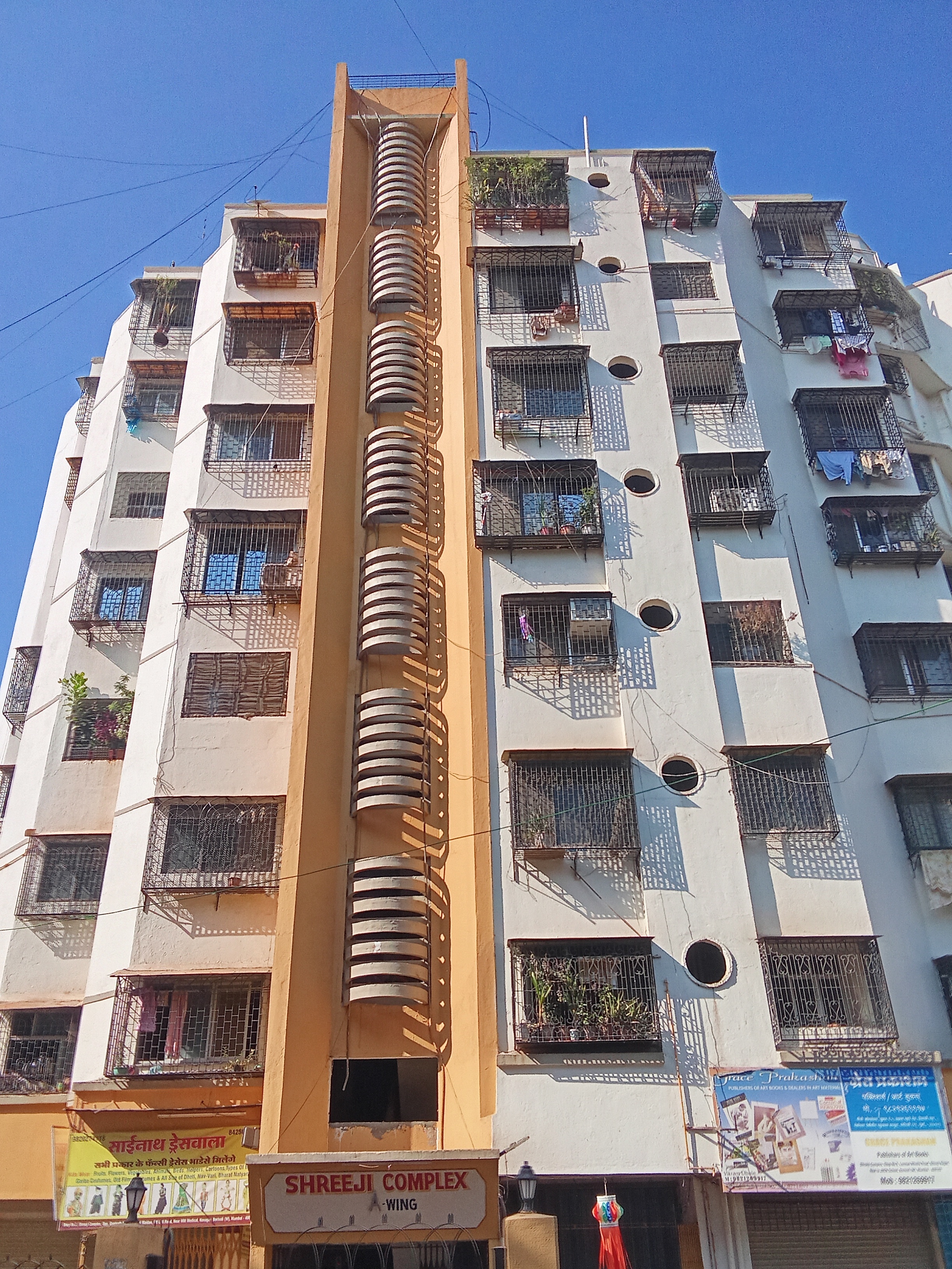 1 BHK 645 Sq.Ft. Apartment in Shreeji Complex Dahisar West