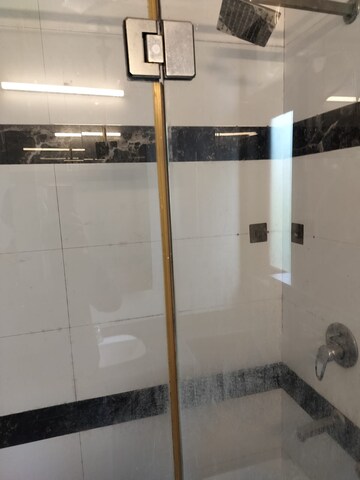 Furnished Amenities in 3 BHK Builder Floor at Shivalik Colony – for Rent