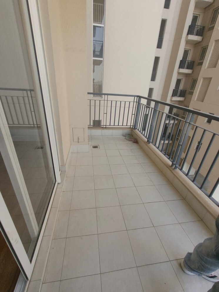 Balcony, godrej-nature-plus 3 Bedroom 1671 Sq.Ft. Apartment In Sohna Sector 33 Gurgaon 9617365