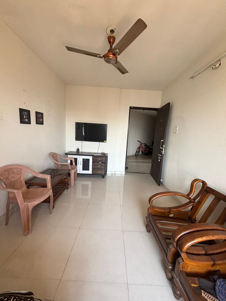 Master Bedroom, puranik-city-phase-iii 1 Bedroom 420 Sq.Ft. Apartment In Ghodbunder Road Thane 9617373