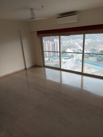 Room in 4 BHK Apartment at Supreme Amadore, Baner – for Rent