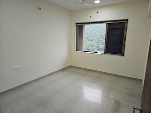 Room in 3.5 BHK Apartment at Neelkanth Greens, Manpada – for Sale