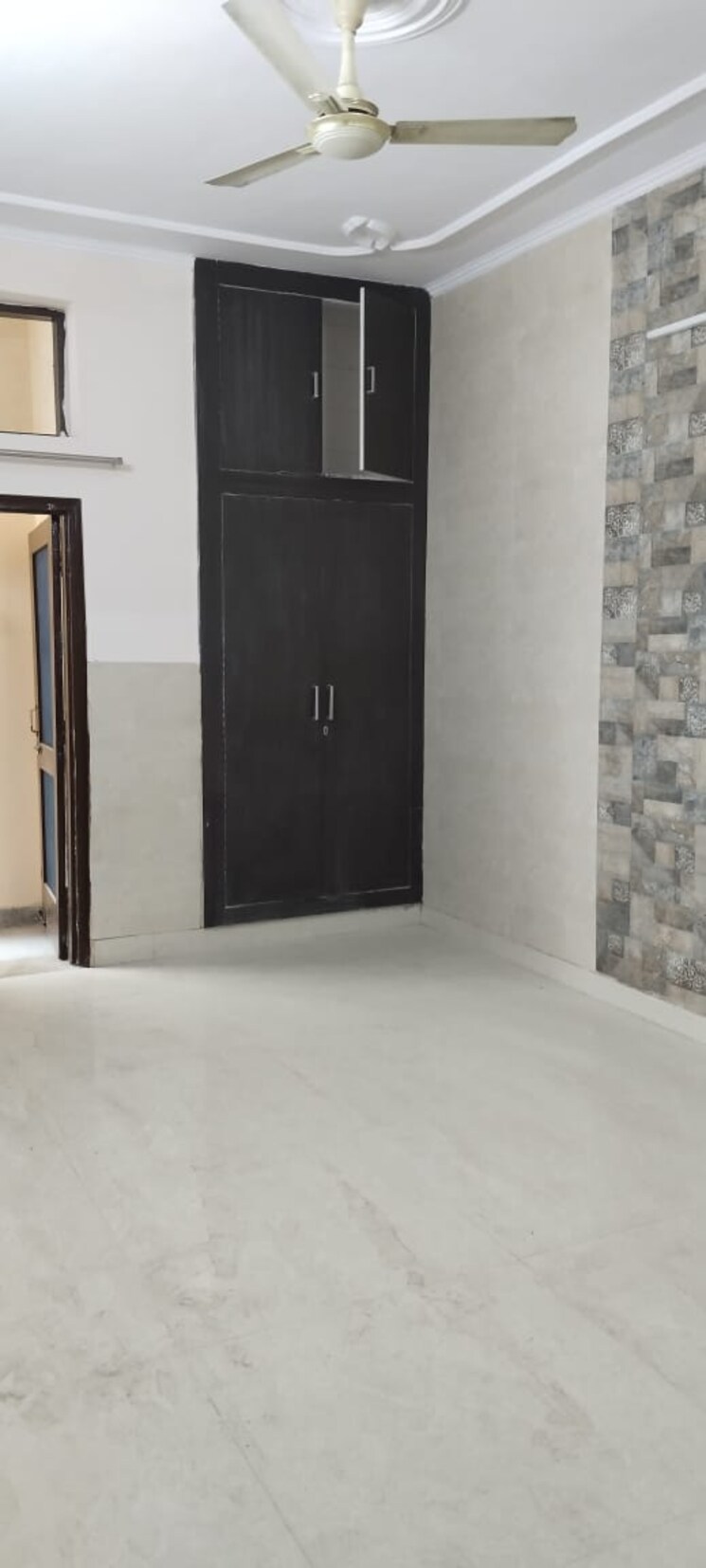 Room, sector 16 4 Bedroom 1250 Sq.Ft. Independent House In Sector 16 Faridabad 9617389