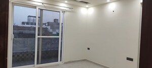 Room in 3 BHK Builder Floor at Sector 15 – for Rent