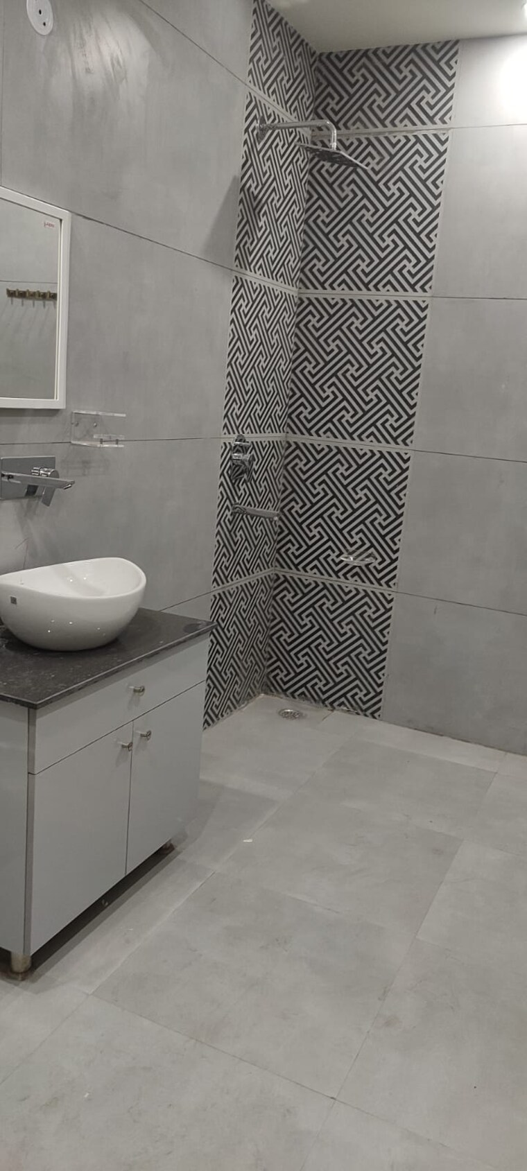 Bathroom, sector 15 3 Bedroom 3150 Sq.Ft. Builder Floor In Sector 15 Faridabad 9617401