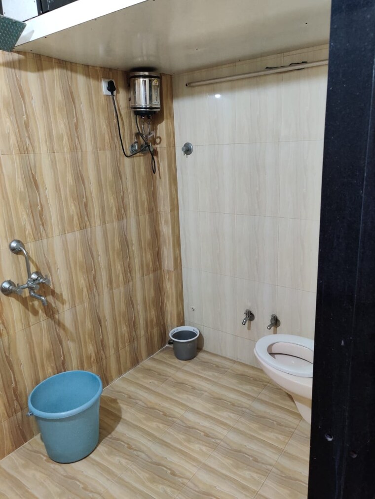Bathroom, madhuban-chs-mahalaxmi 1 Bedroom 520 Sq.Ft. Apartment In Mahalaxmi Mumbai 9617400