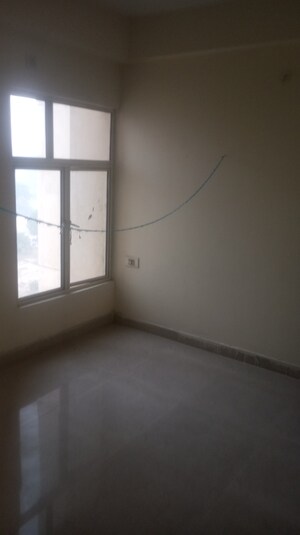 Room in 2 BHK Apartment at SCC Sapphire, Raj Nagar Extension – for Rent