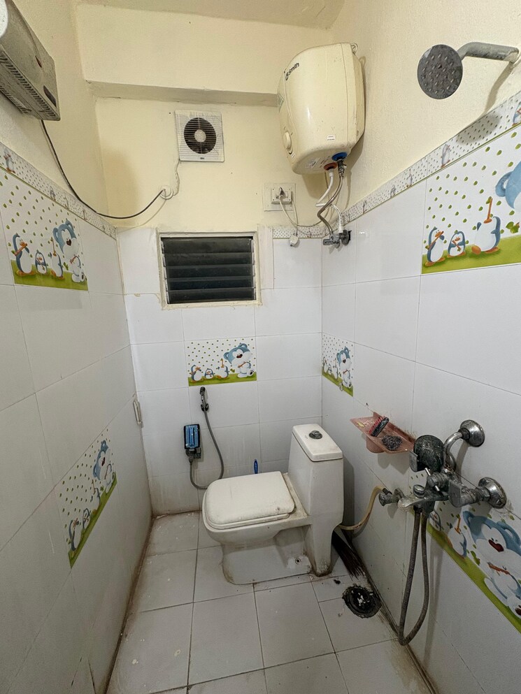 Attached Bathroom, ppr-lake-view-residency 3 Bedroom 1510 Sq.Ft. Apartment In Kukatpally Hyderabad 9617432