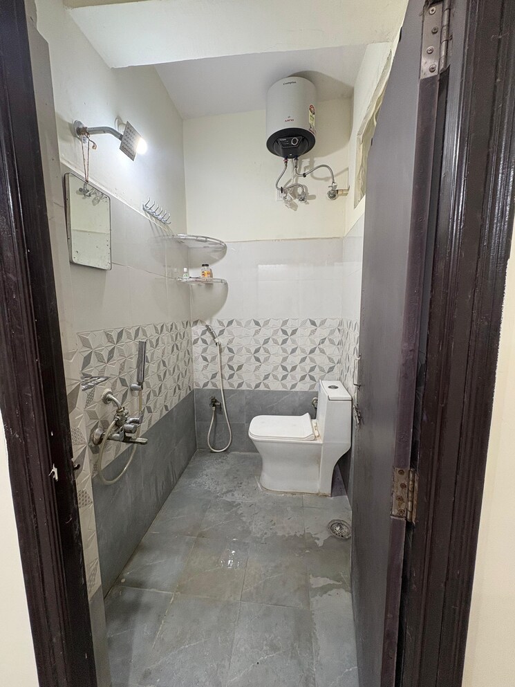 Attached Bathroom, ppr-lake-view-residency 3 Bedroom 1510 Sq.Ft. Apartment In Kukatpally Hyderabad 9617432