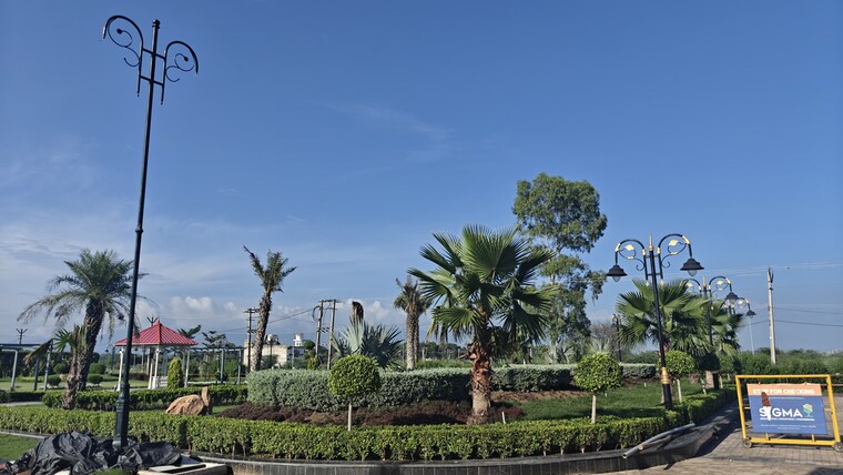 Garden, panchkula urban estate  100 Sq.Yd. Plot In Panchkula Urban Estate Panchkula 9617492