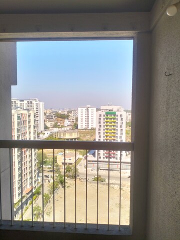  2 BHK Apartment at Kolte Patil Rose Parade, Kondhwa – for Rent