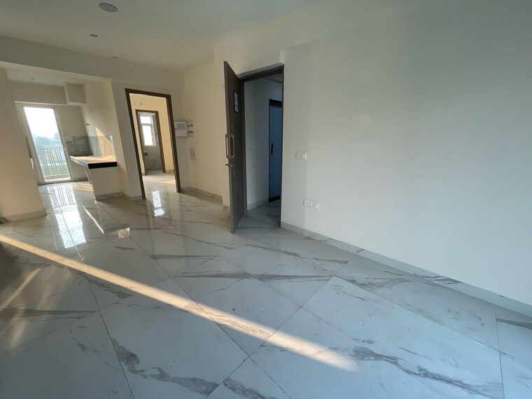 Room, smart-world-gems 3.5 Bedroom 1500 Sq.Ft. Apartment In Sector 89 Gurgaon 9617477