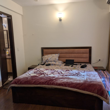 Bedroom in 2 BHK Apartment at Park Avenue, Mussoorie Road – for Rent