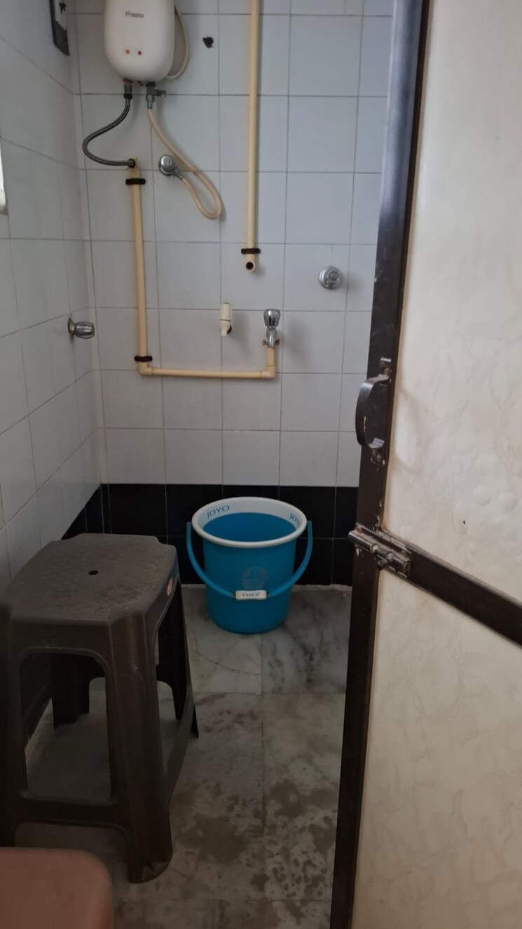 Bathroom, vasant-valley-complex 1 Bedroom 550 Sq.Ft. Apartment In Malad East Mumbai 9617570