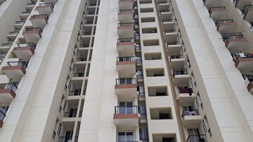 2.5 BHK Apartment – Exterior View View at Amrapali Dream Valley, Tech Zone 4 Greater Noida - for Sale