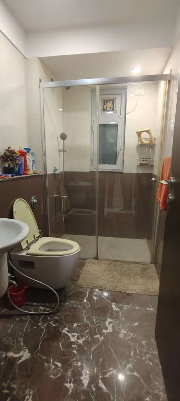 Bathroom, harasiddh-viraaj 1 Bedroom 421 Sq.Ft. Apartment In Malad East Mumbai 9617620