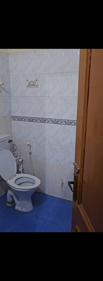 Bathroom in 3 BHK Builder Floor at Dev Homes 5, Sector 37 – for Sale