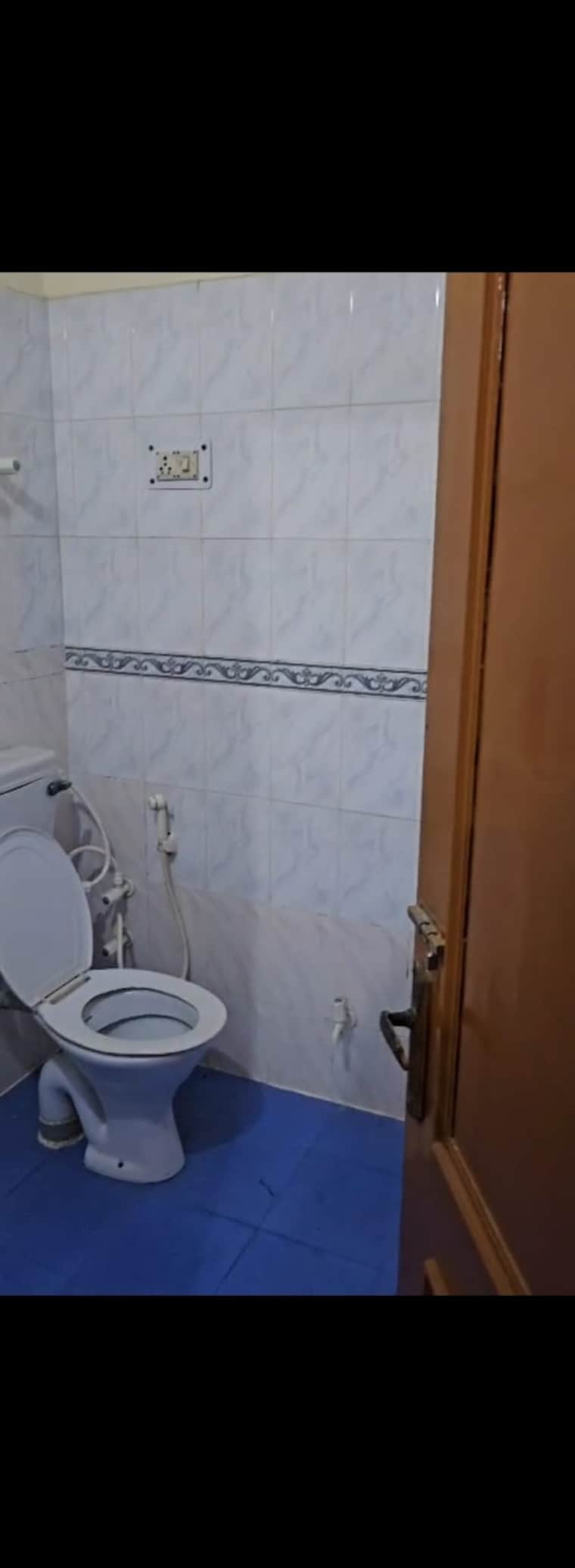 Bathroom, dev-homes-5 3 Bedroom 1300 Sq.Ft. Builder Floor In Sector 37 Faridabad 9617637