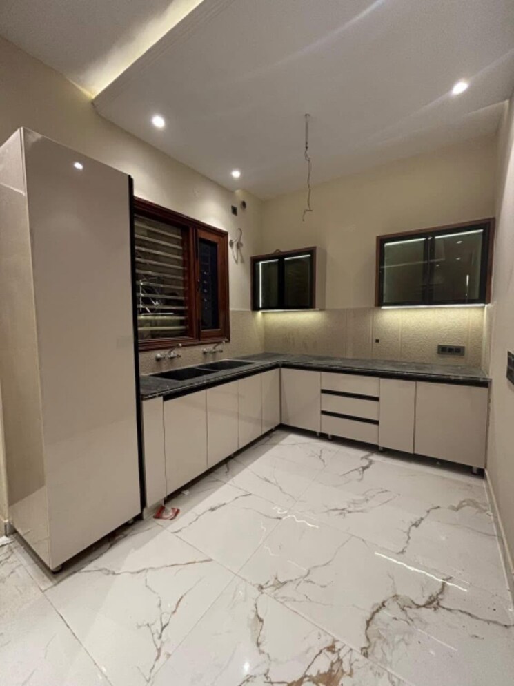 Room, greater mohali 4 Bedroom 107 Sq.Yd. Villa In Greater Mohali Mohali 9617662