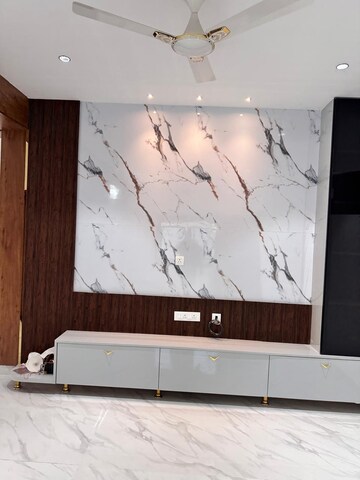 Room in 3 BHK Apartment at Golden Gate Golden Habitat, Madhapur – for Rent