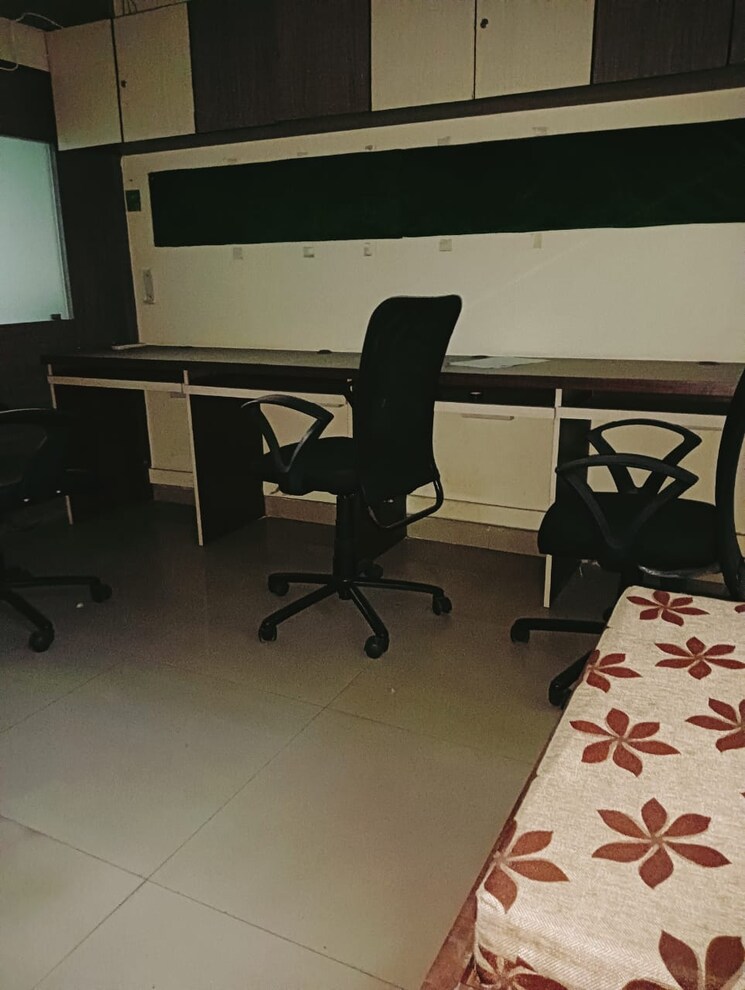 Team Area, haware-fantasia Commercial Office Space 450 Sq.Ft. In Vashi Sector 28 Navi Mumbai 9617668