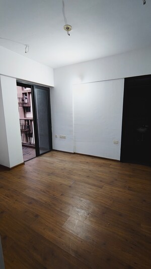 Room in 2 BHK Apartment at Lodha Palava Downtown Dombivli East, Dombivli East – for Rent